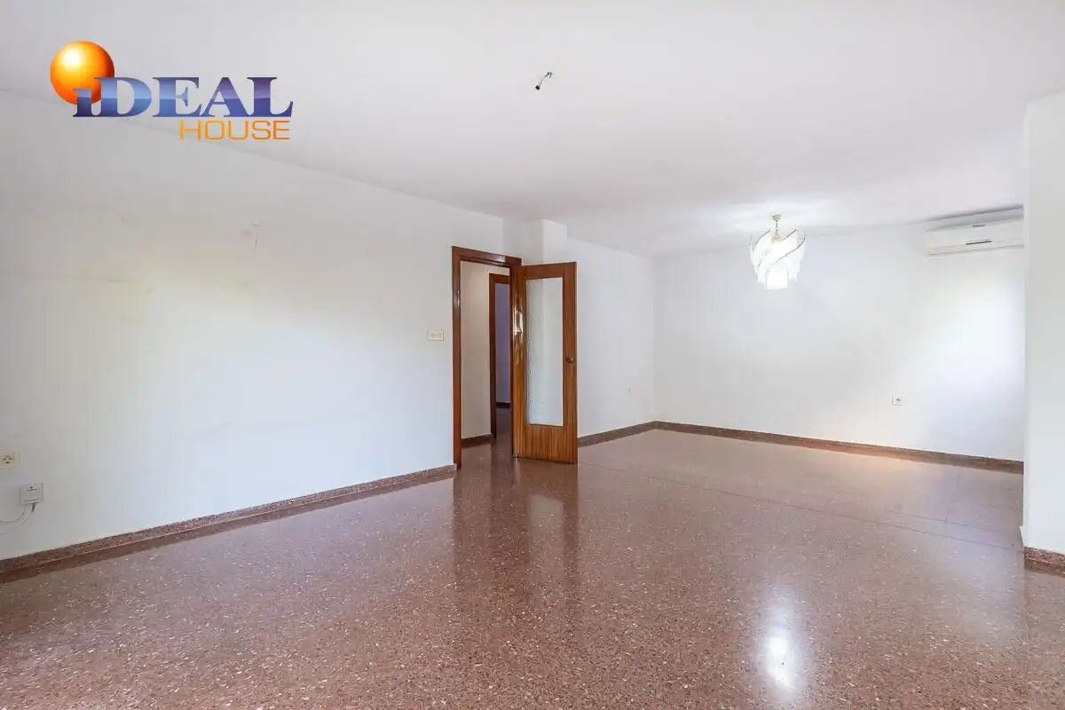 Flat with terrace for sale in Calle del Profesor Agustín Escribano 7, imagen 6