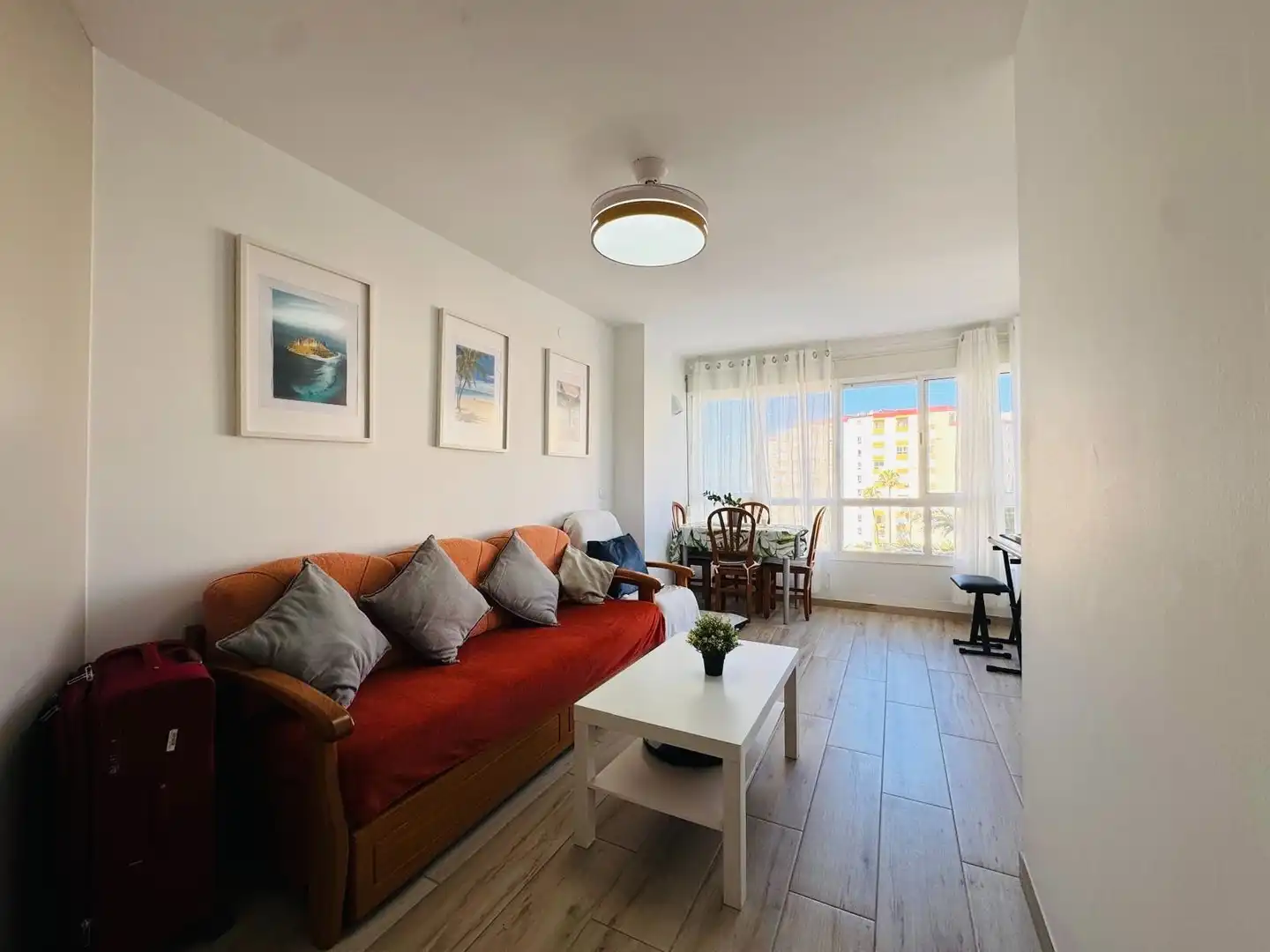 Sala de estar de Estudio en venta en Torrox con Aire acondicionado y Piscina comunitaria