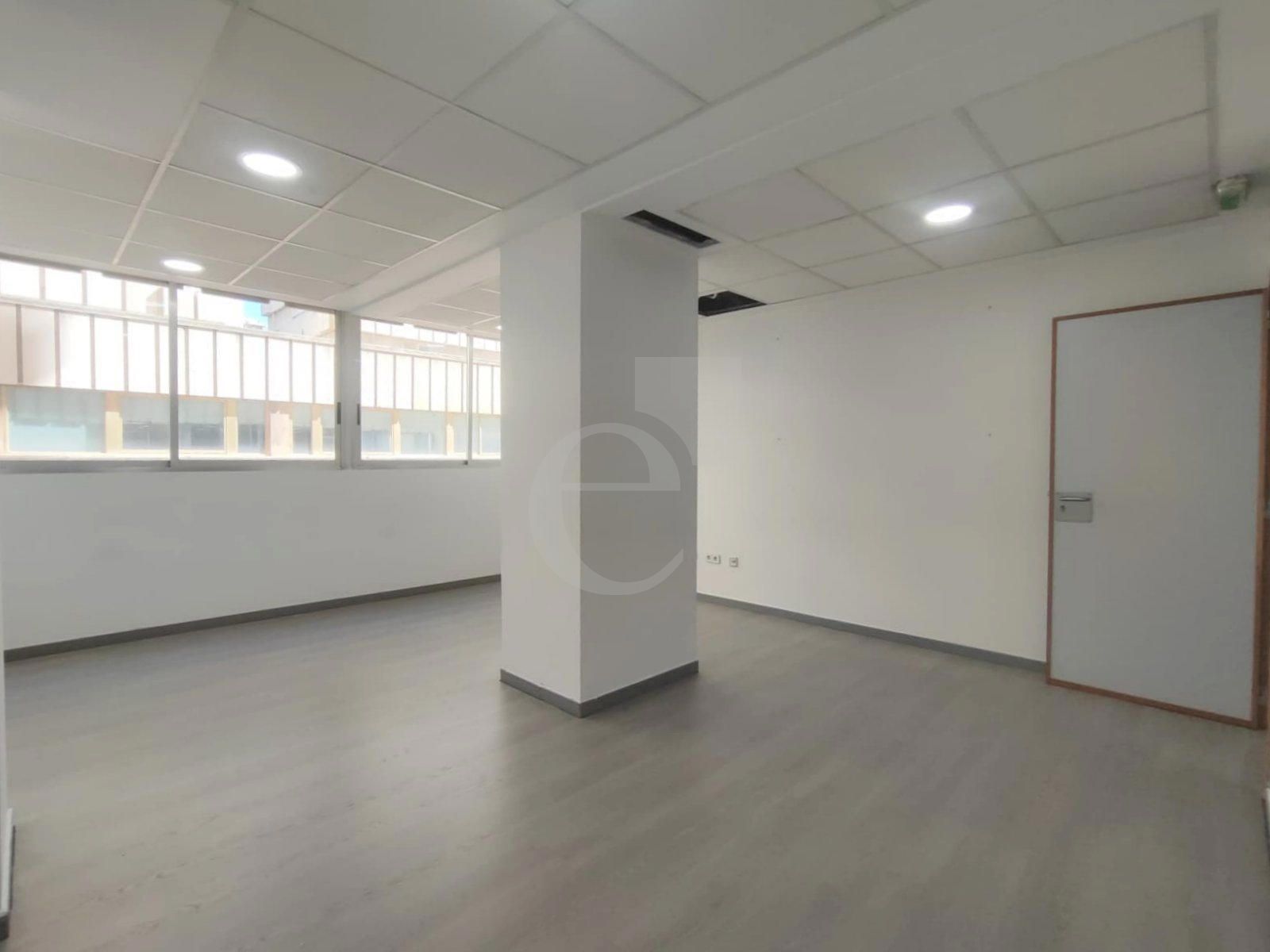 Office to rent in  Valencia Capital  with Air Conditioner and Heating