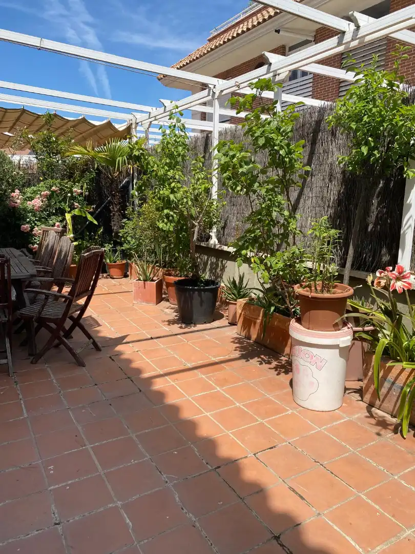 Terrassa de Pis en venda en Villaviciosa de Odón amb Aire condicionat, Calefacció i Jardí privat