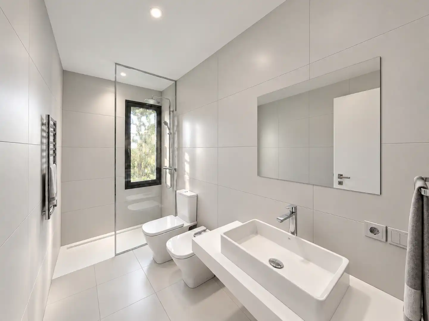 Planta baja en venta en Sanlúcar la Mayor, Sevilla