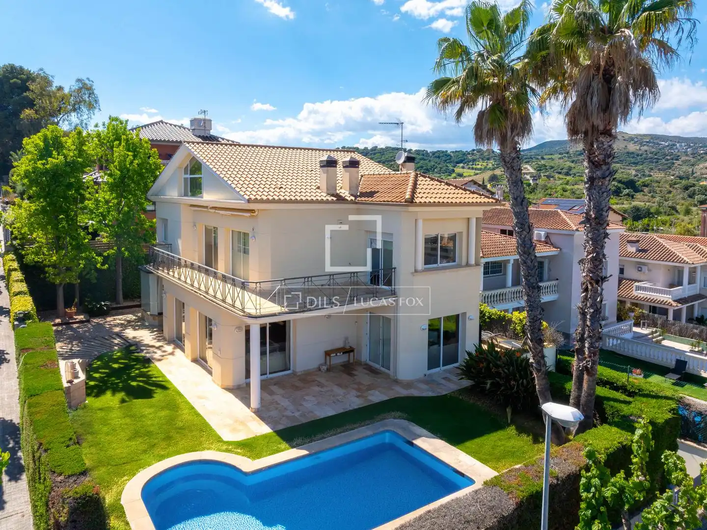 Villa con piscina in vendita a Alella
