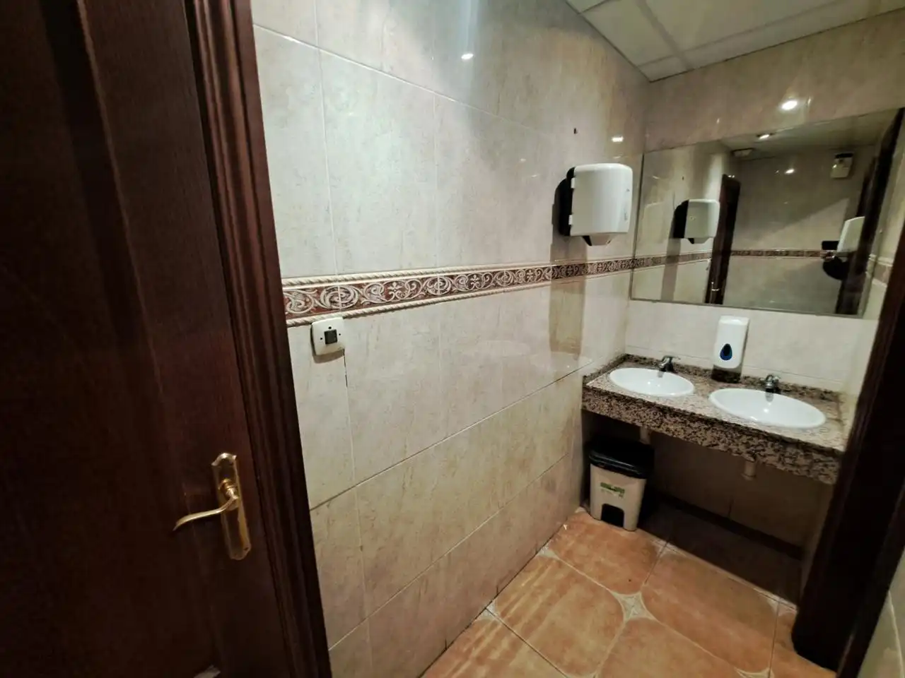 Baño de Local de alquiler en Zaragoza