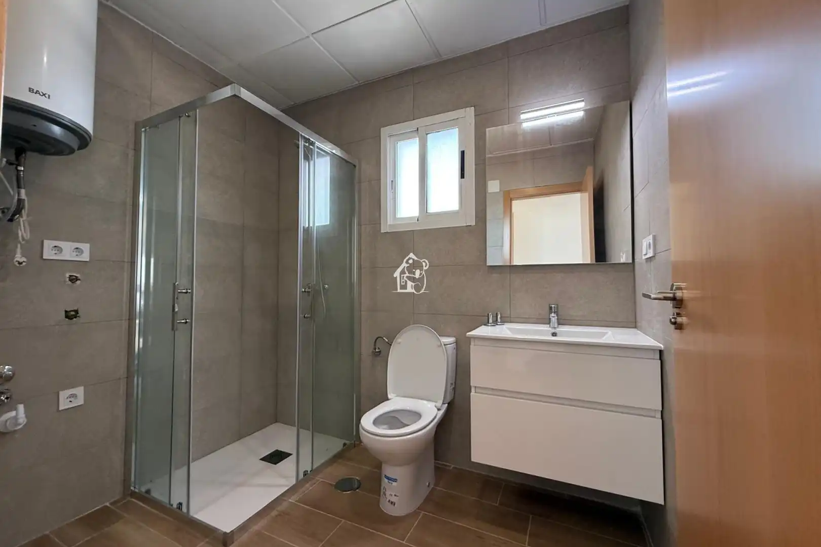 Baño de Ático de alquiler en Orihuela con Terraza, Piscina y Amueblado