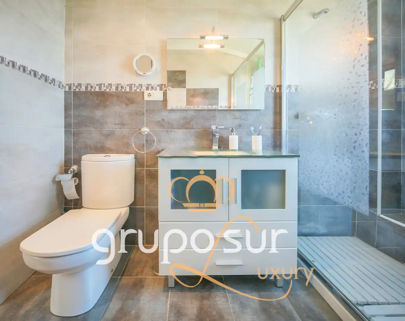 Baño de Casa o chalet en venta en Aldeamayor de San Martín con Calefacción, Jardín privado y Terraza