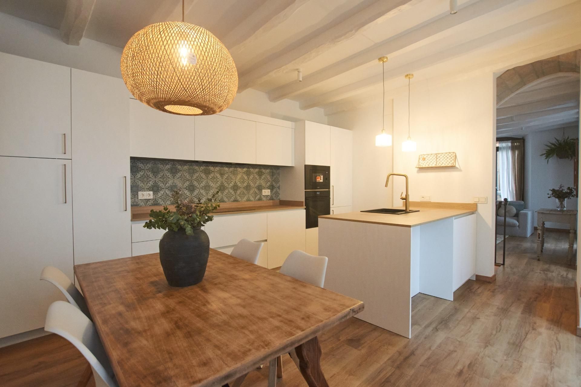 Cuina de Casa o xalet en venda en Vilanova i la Geltrú amb Aire condicionat, Calefacció i Terrassa