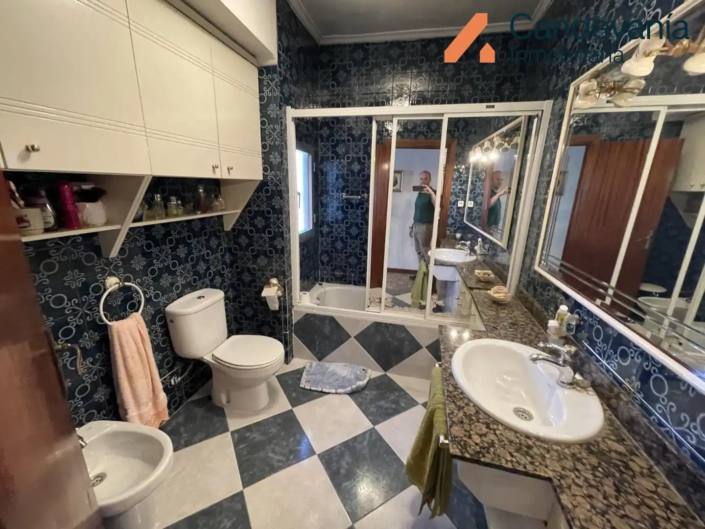 Baño de Casa o chalet en venta en Gurrea de Gállego con Calefacción, Jardín privado y Balcón