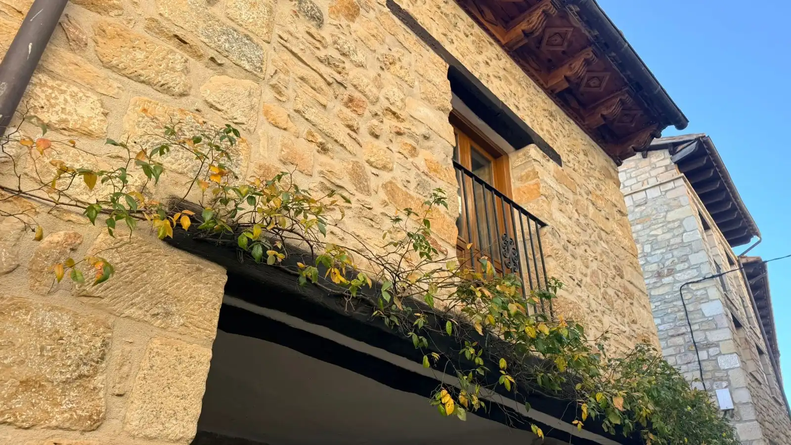 Terrassa de Casa adosada en venda en Puertomingalvo amb Traster i Moblat