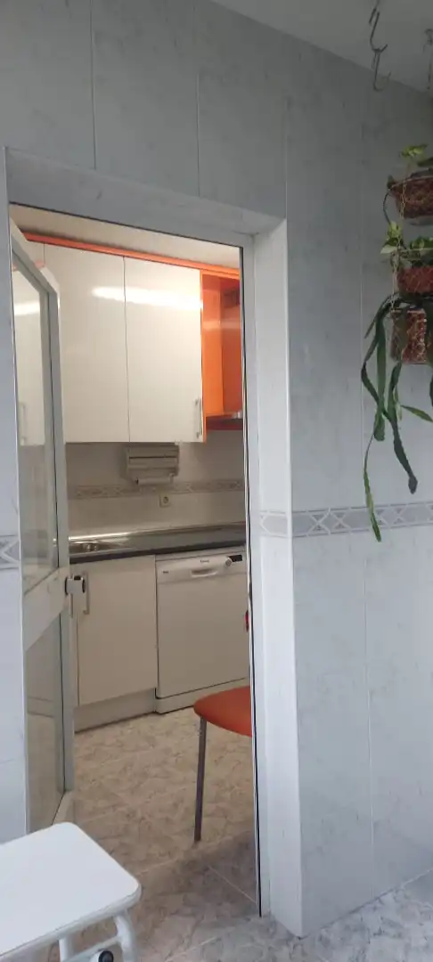 Küche von Wohnung zum Verkauf in Móstoles mit Klimaanlage, Heizung und Privatgarten
