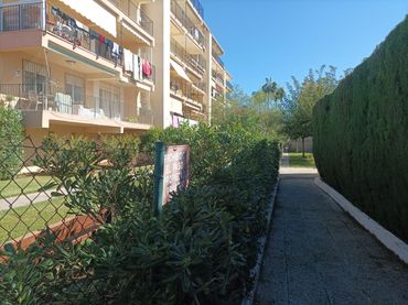 Apartamento con ascensor en alquiler en Carrer Apòstol Santiago