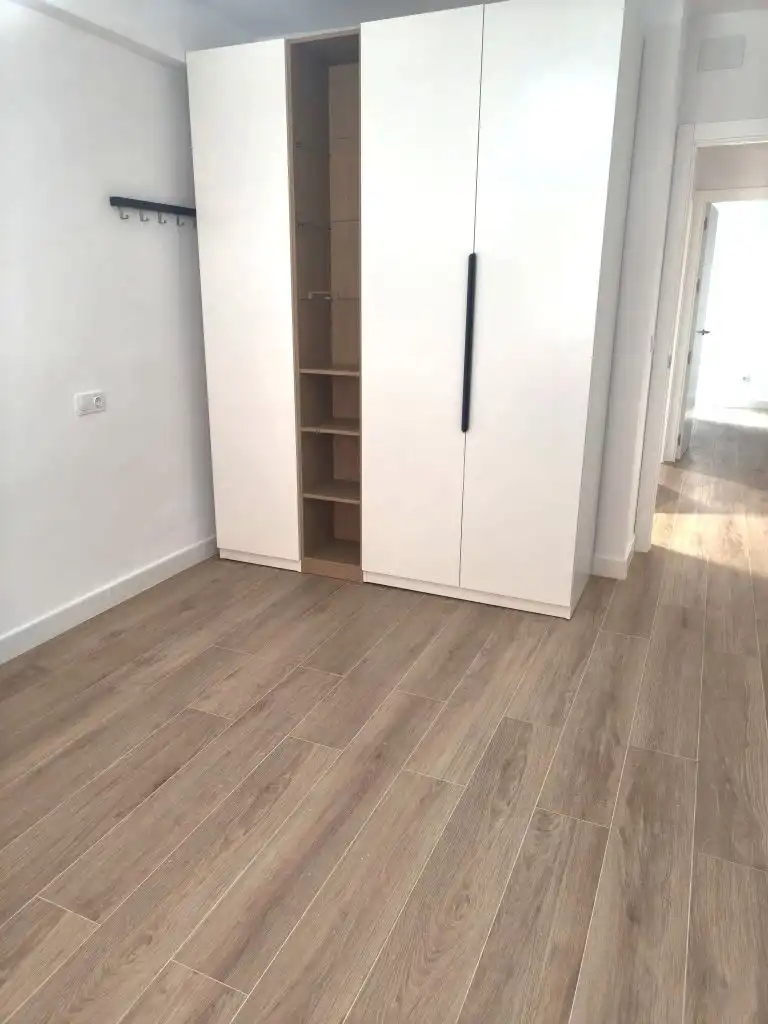 Schlafzimmer von Wohnung zur Miete in Córdoba mit Klimaanlage, Heizung und Parkett