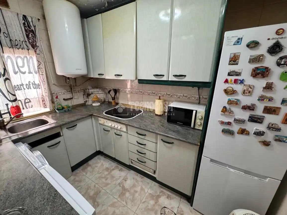 Cocina de Piso en venta en Aranjuez con Aire acondicionado