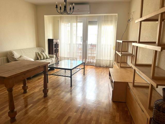 Piso en Alquiler en JUANA UROSA en Vista Alegre