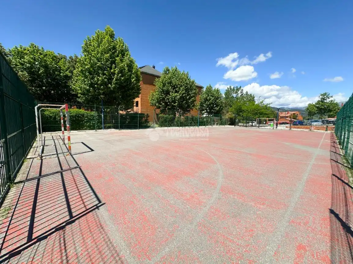 Aparcament de Pis en venda en Collado Villalba amb Calefacció i Traster