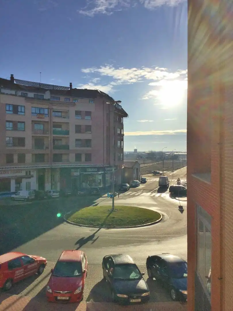 Vista exterior de Piso en venta en Benavente con Amueblado