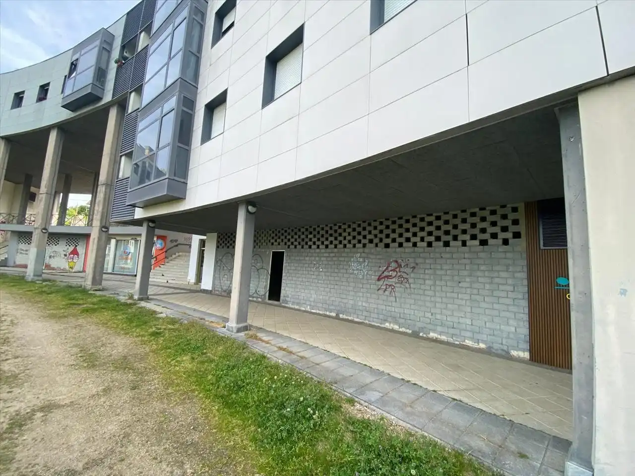 Vista exterior de Local en venda en Vigo 