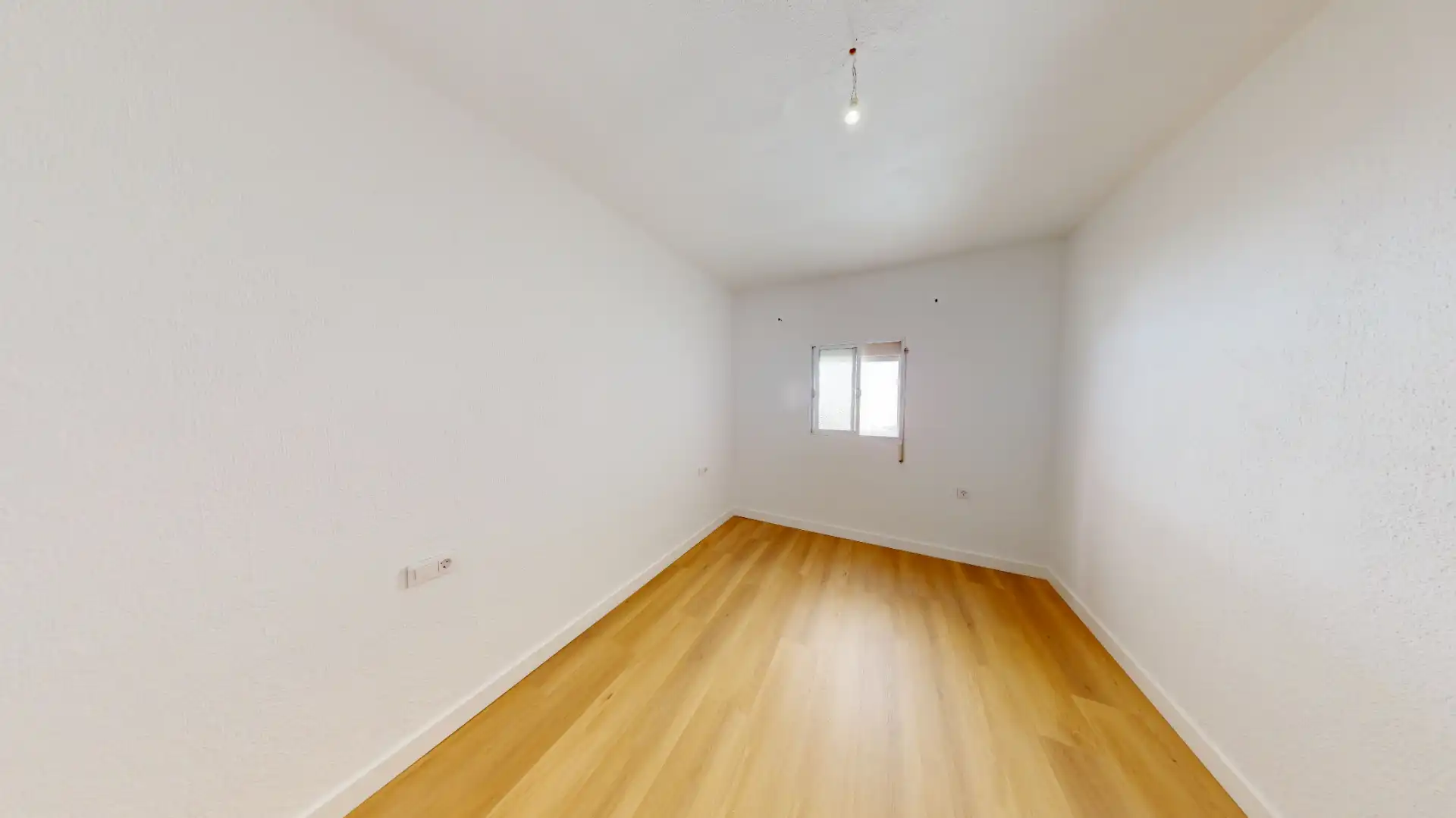 Wohnung zum Verkauf in Almería mit Klimaanlage und Waschmaschine