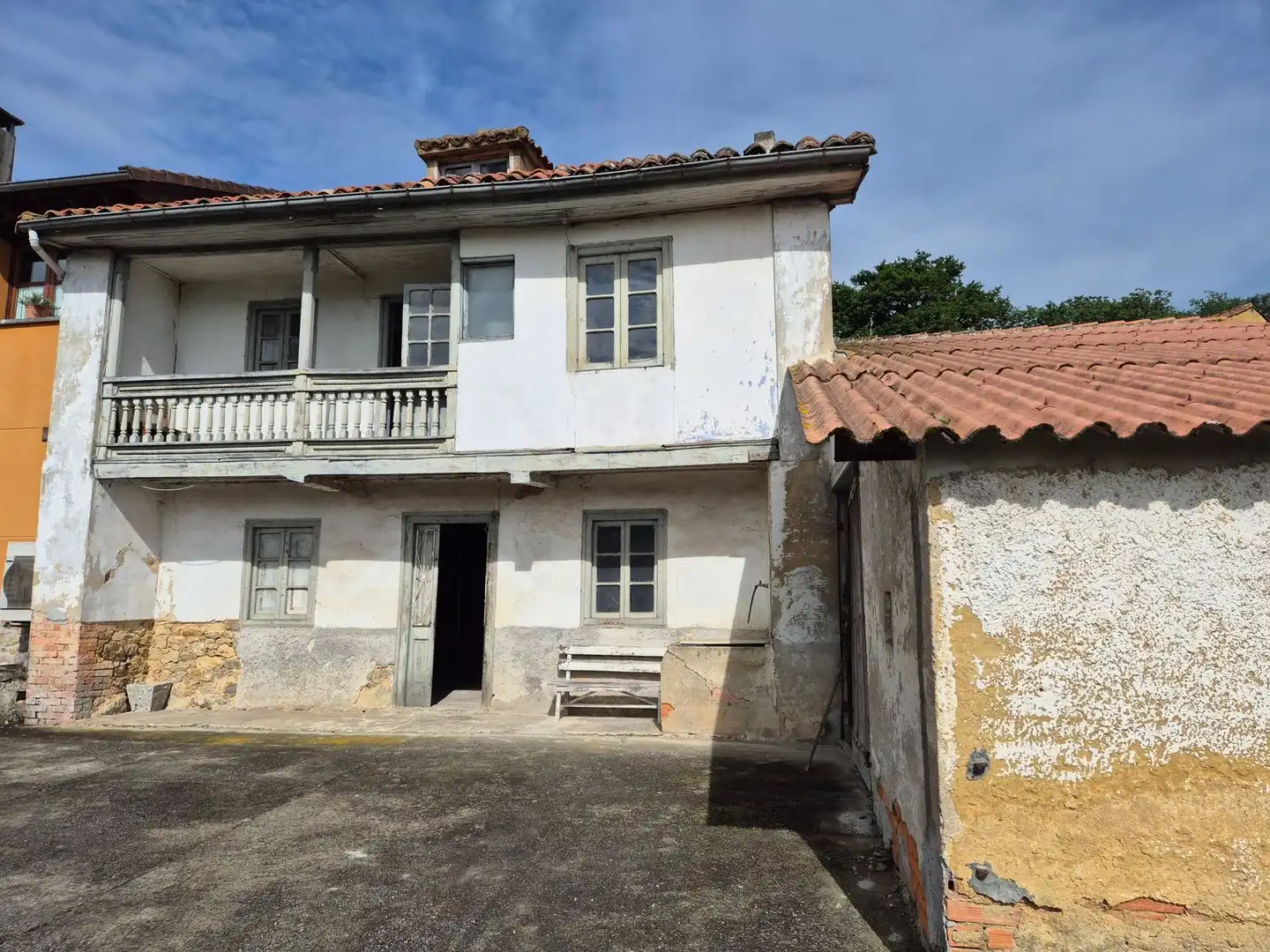 Exterior view of Houses for sale in Nava  with Storage room and Swimming Pool