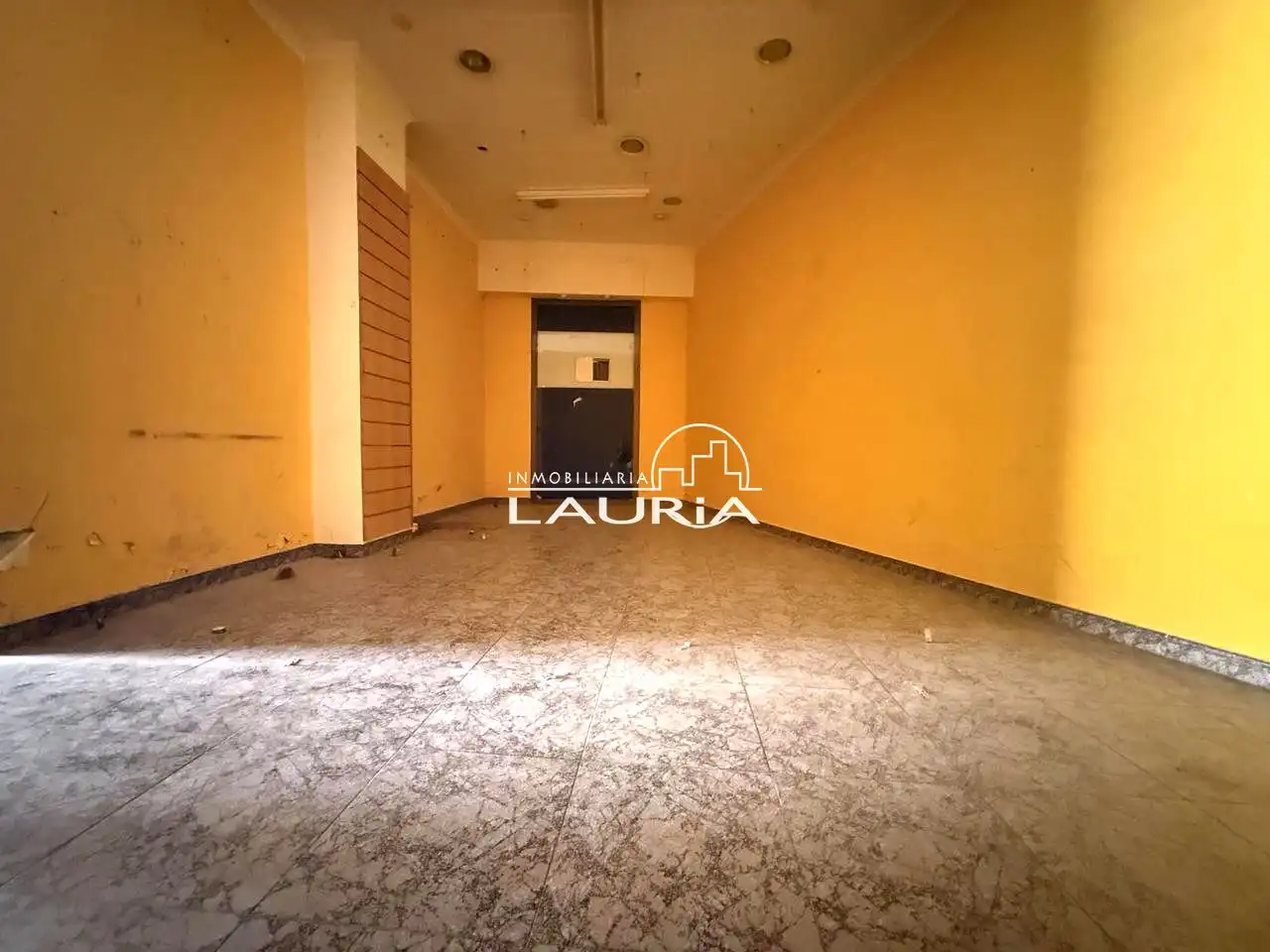 Local comercial de lloguer a Manuel Simó, imagen 2