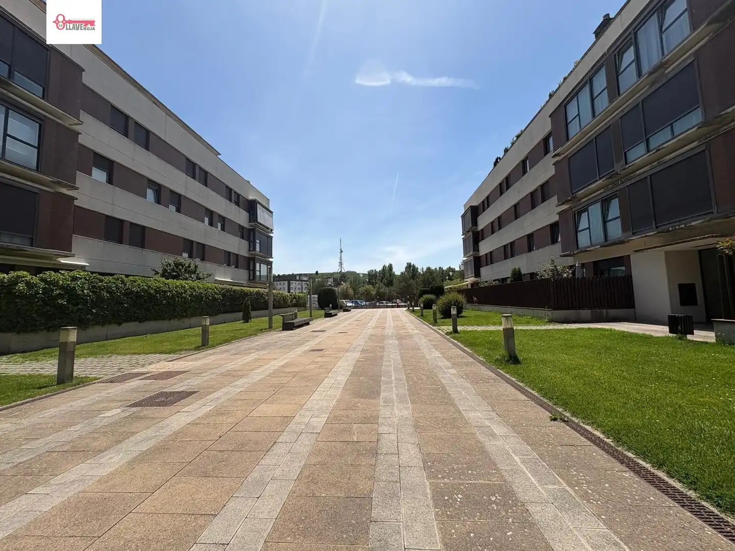 Vista exterior de Apartament en venda en Burgos amb Calefacció, Traster i Piscina comunitària