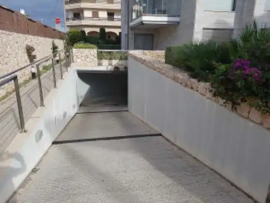 Parking with lift for sale in San Pedro, imagen 3
