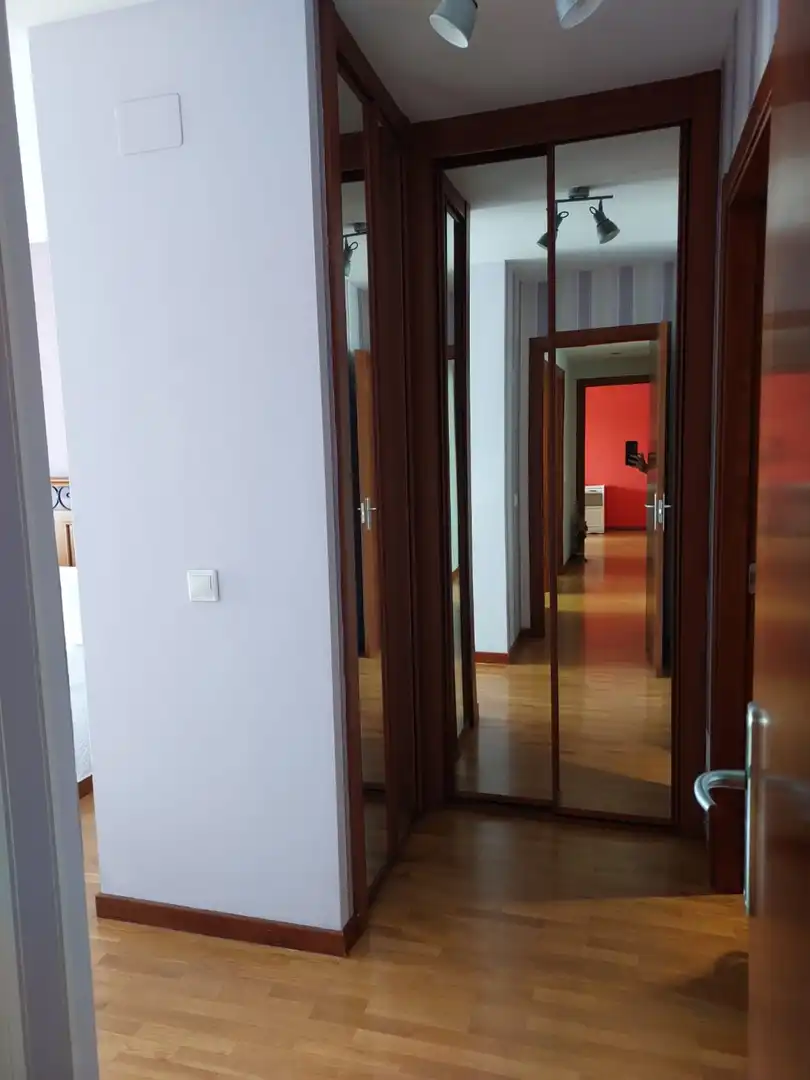Piso de alquiler en Gijón  con Calefacción, Jardín privado y Parquet