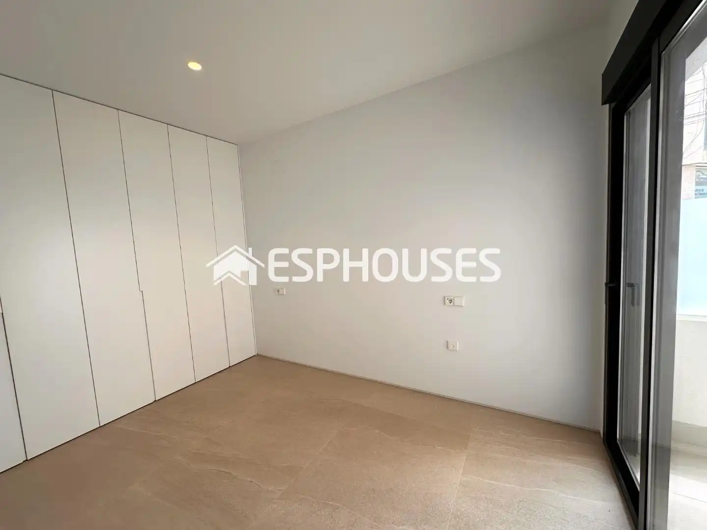Habitación de Planta baja en venta en San Pedro del Pinatar con Aire acondicionado, Terraza y Balcón