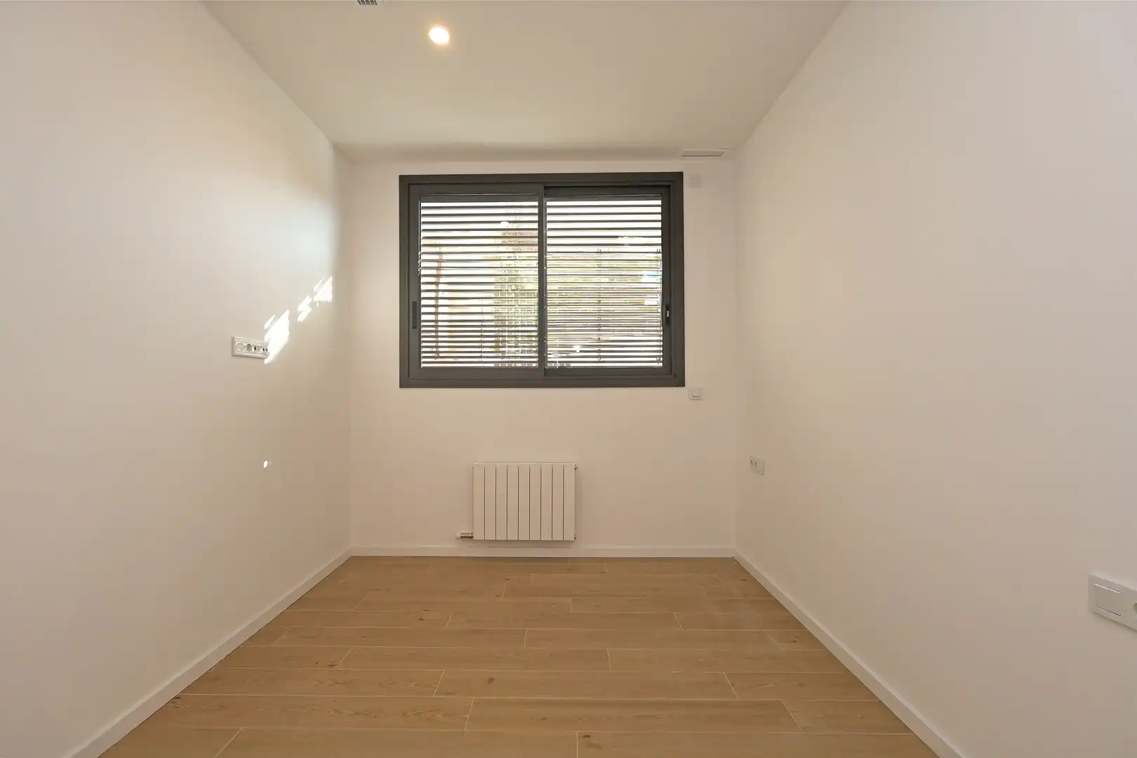 Schlafzimmer von Erdgeschoss zum Verkauf in L'Hospitalet de Llobregat mit Terrasse und Abstellraum