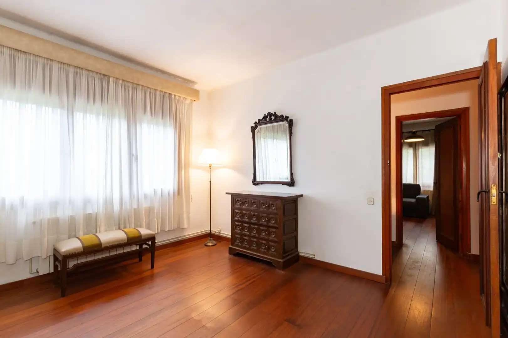 Dormitori de Casa o xalet en venda en Valldoreix