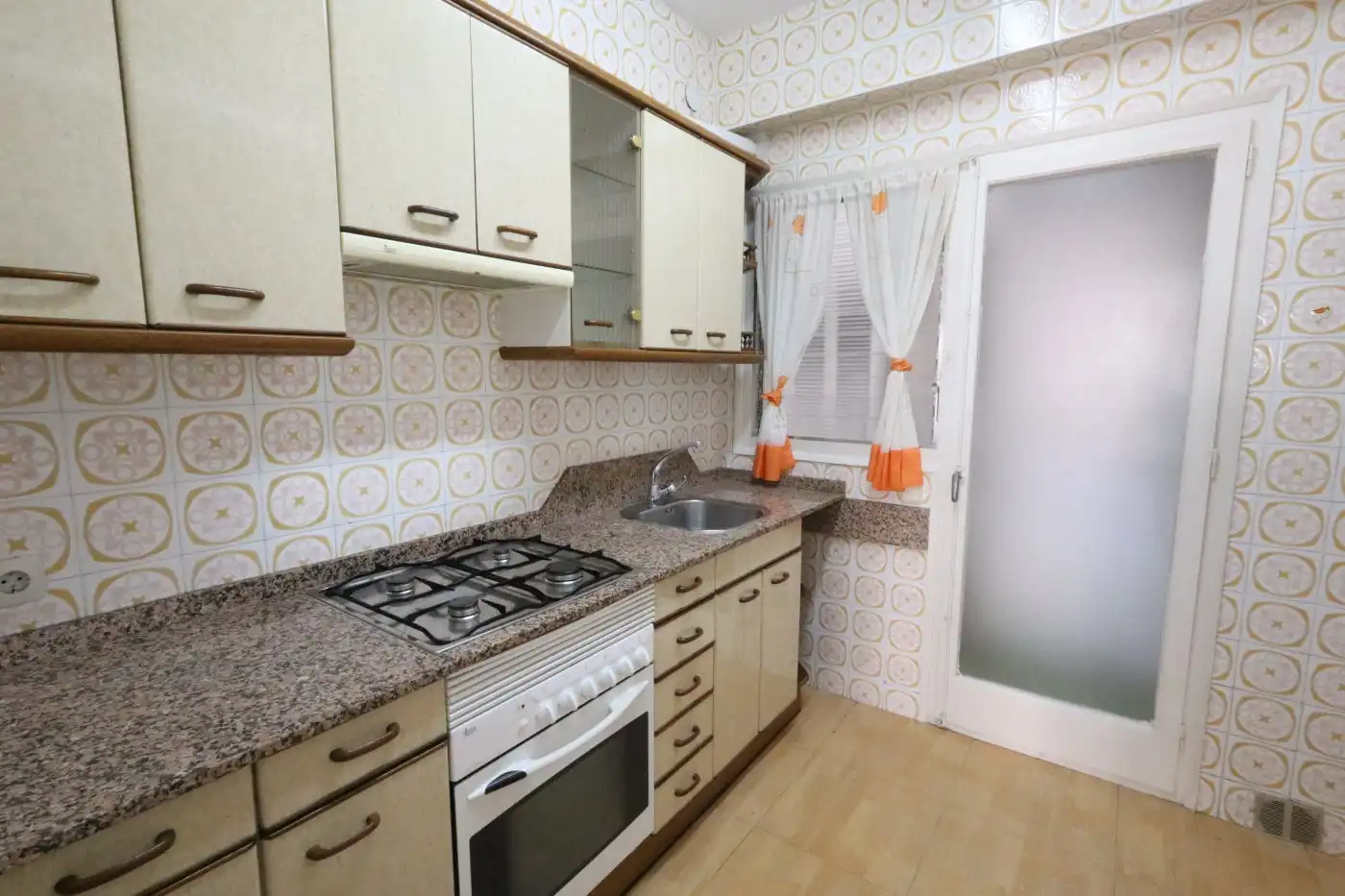Cocina de Piso en venta en Barcelona con Calefacción, Balcón y Jacuzzi