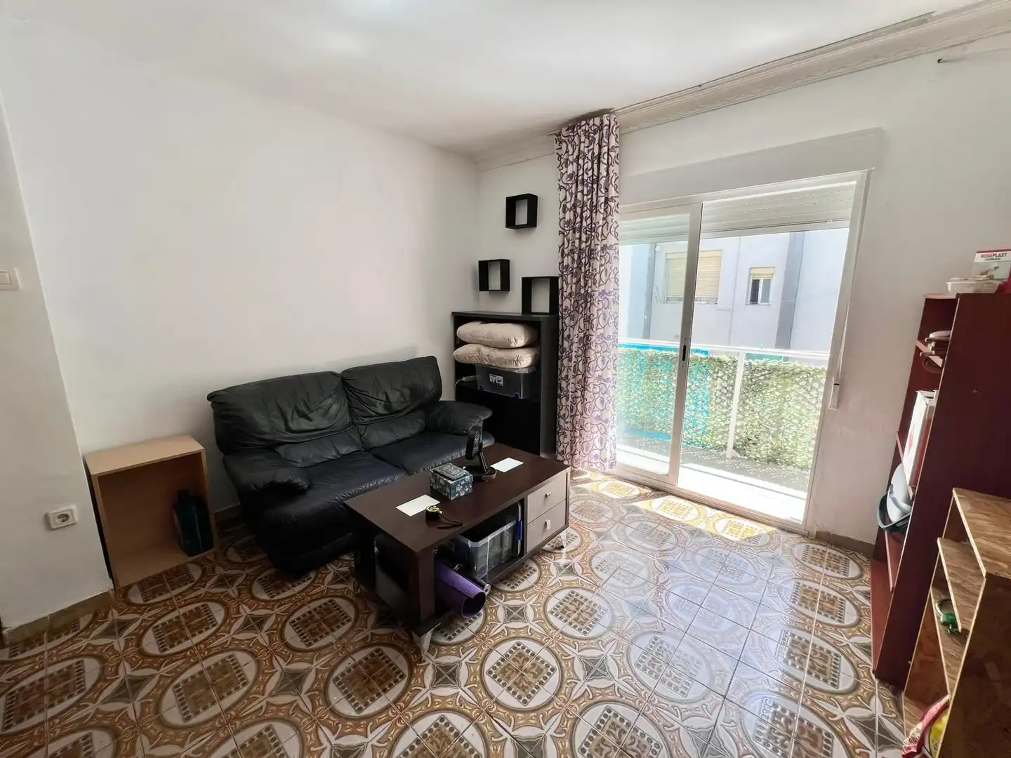 Living room of Flat for rent in Granada  with Furnished and Balcony