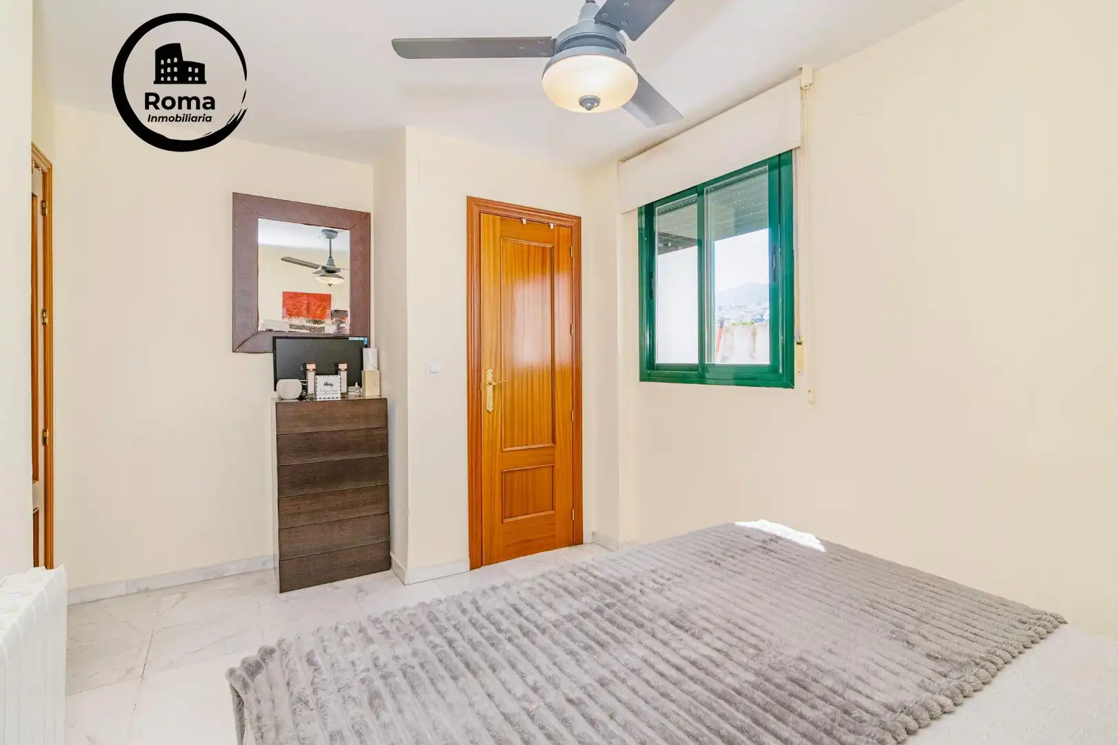 Bedroom of Attic for sale in Granada  with Heating, Terrace and Community pool