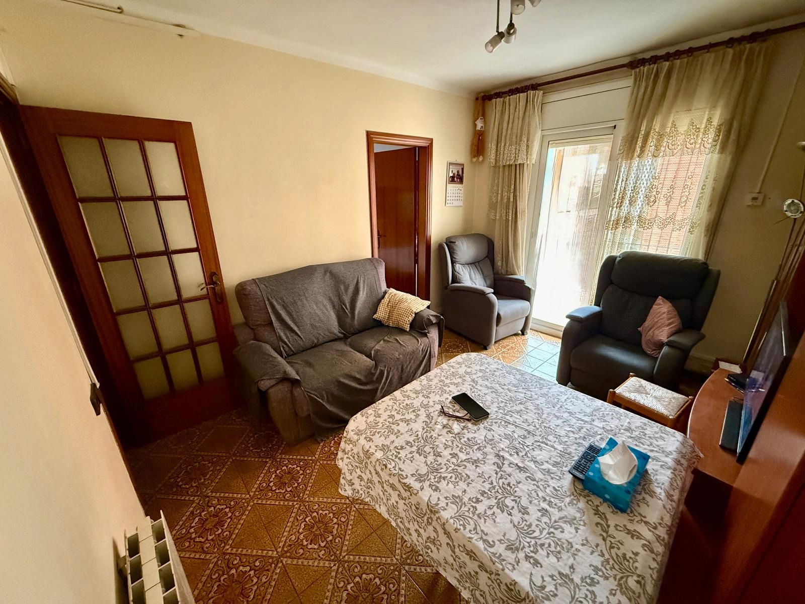 Living room of Flat for sale in Cornellà de Llobregat  with Heating, Oven and Balcony