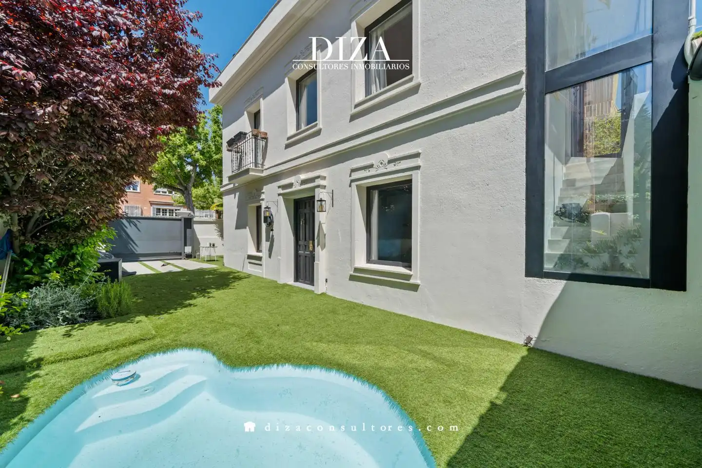 Vista exterior de Casa o xalet de lloguer en Madrid amb Aire condicionat, Calefacció i Jardí privat