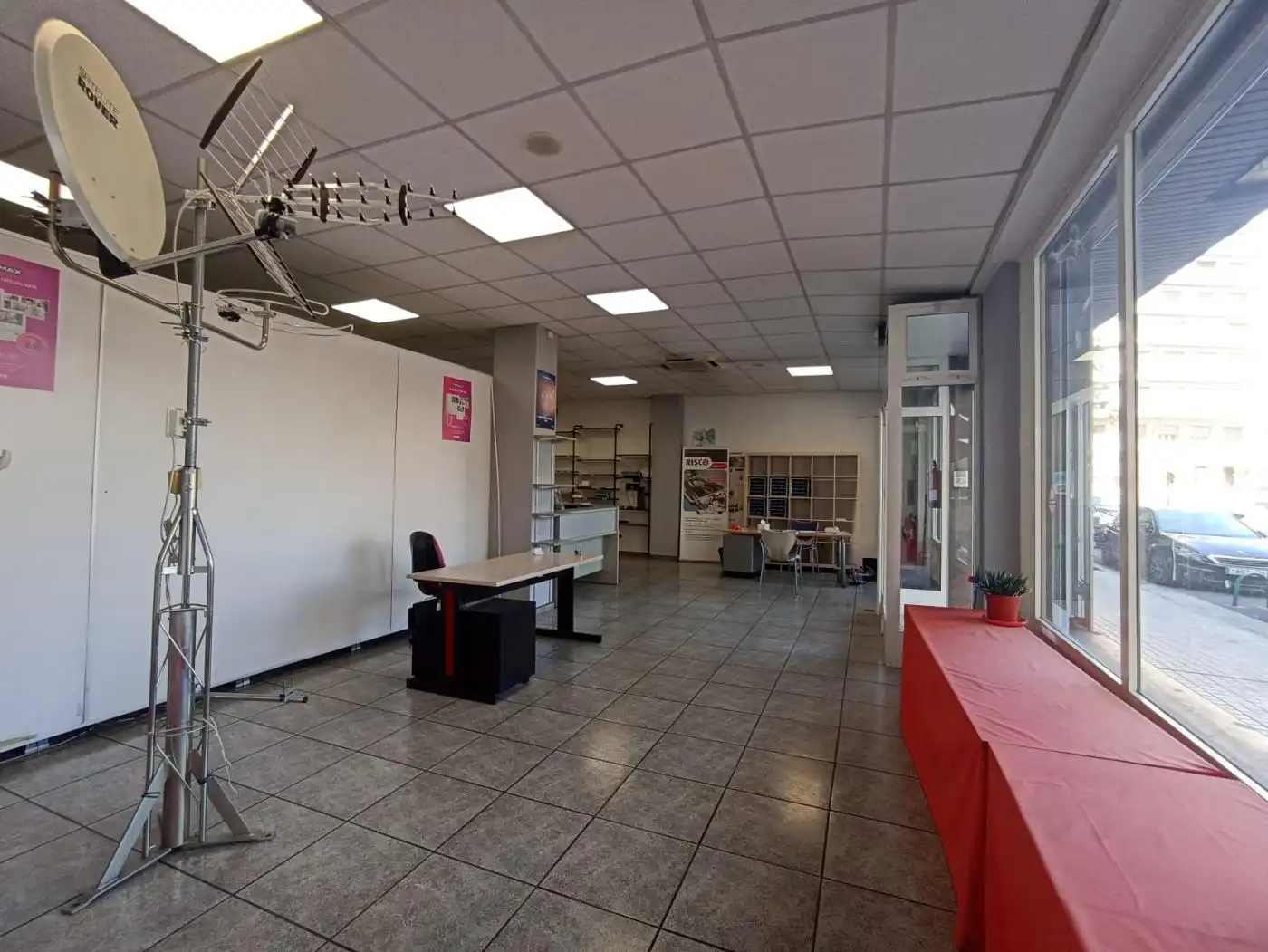 Local comercial de lloguer a Calle de Escoriaza y Fabro 109, imagen 3