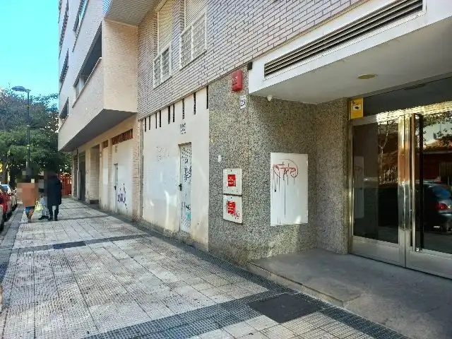 Außenansicht von Geschaftsraum zum Verkauf in Zaragoza