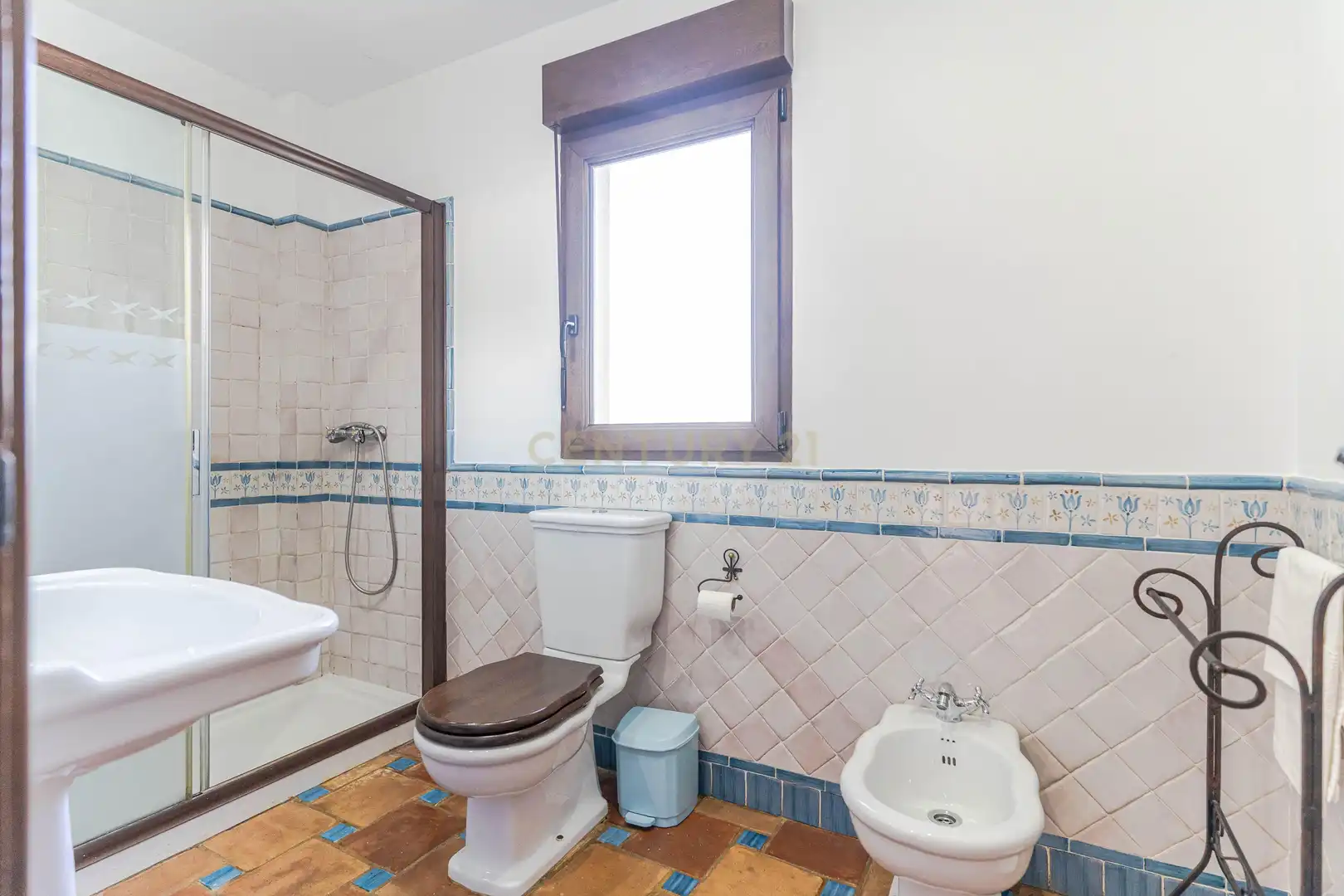 Baño de Casa o chalet en venta en La Zubia con Aire acondicionado, Jardín privado y Trastero