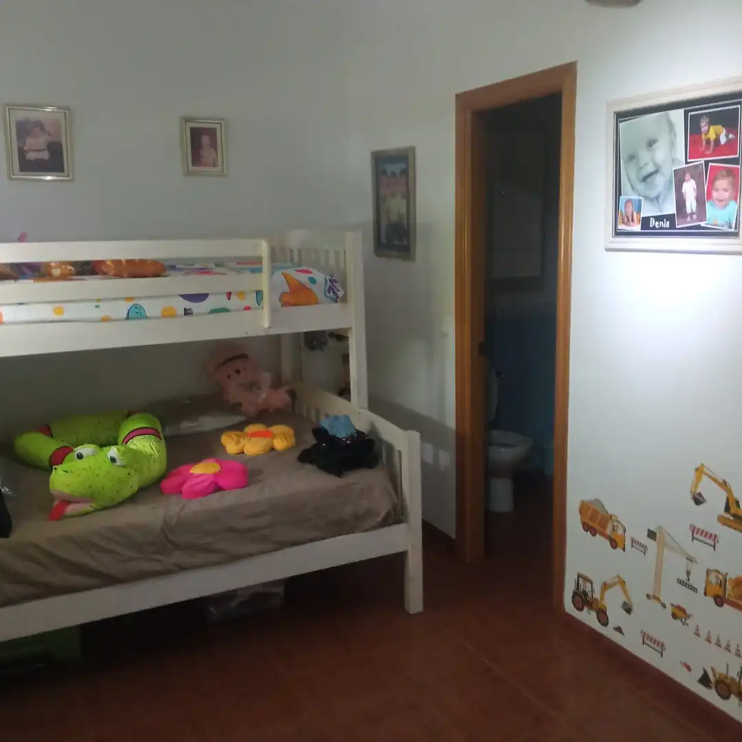 Dormitori de Casa o xalet en venda en Córdoba amb Aire condicionat, Terrassa i Balcó