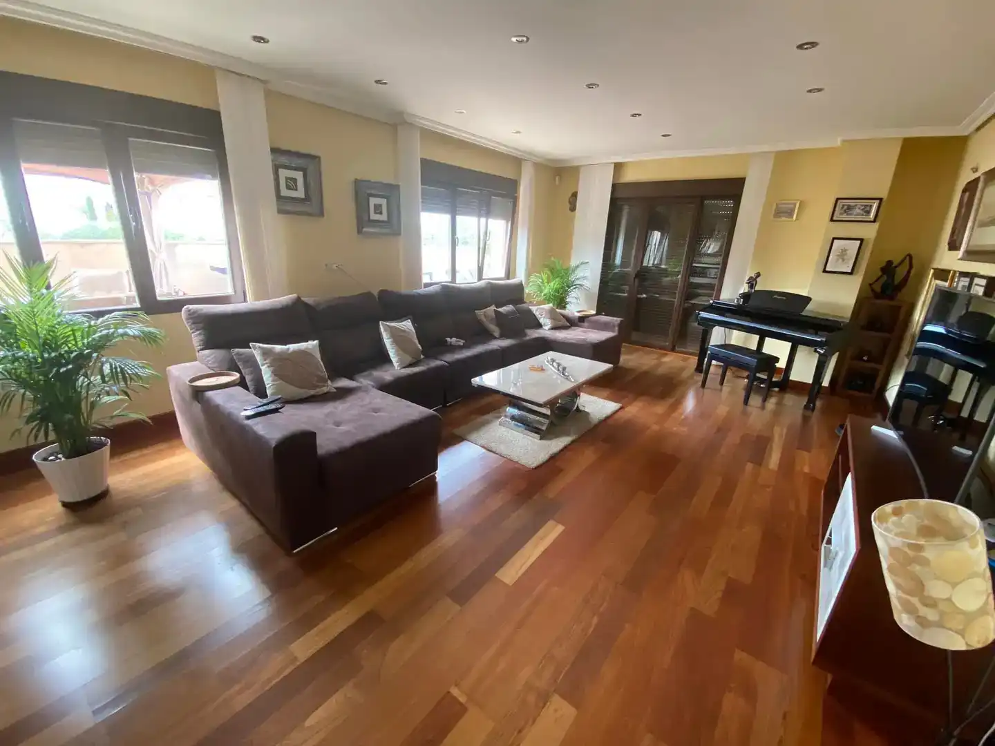Sala d'estar de Casa o xalet en venda en Ávila Capital amb Balcó