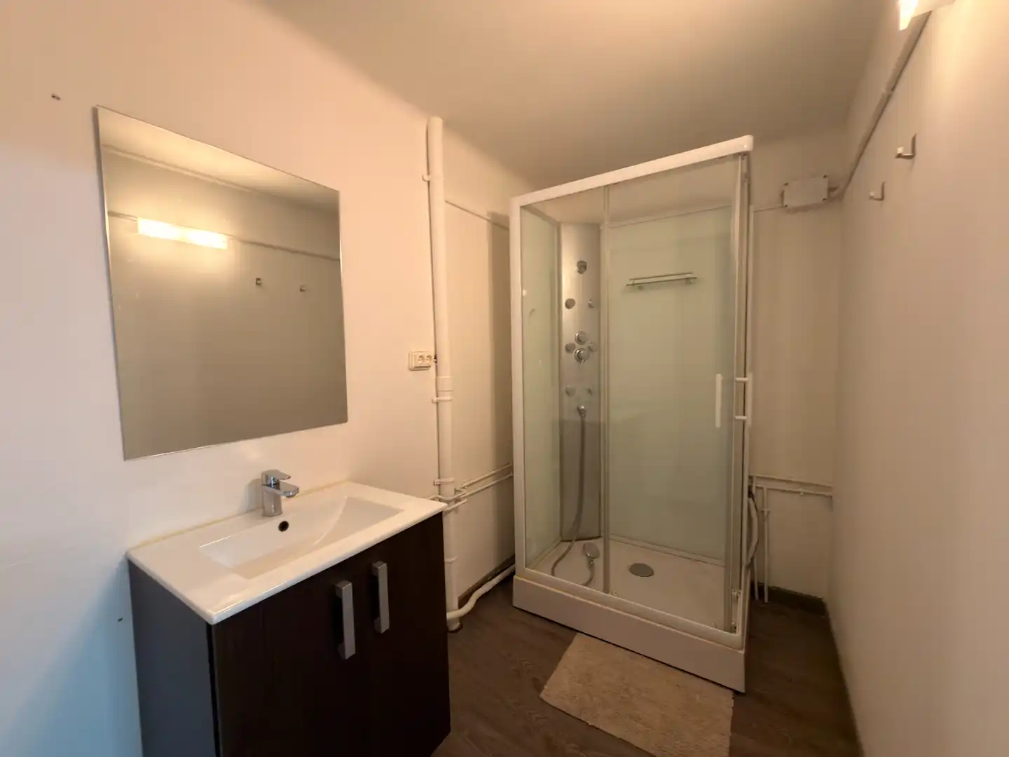 Baño de Local en traspaso en Barcelona con Aire acondicionado, Calefacción y Amueblado
