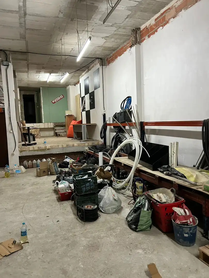 Business premises for sale in Carrer Santa Anna, imagen 5