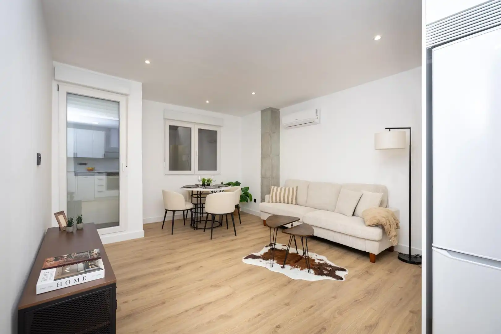 Sala de estar de Piso en venta en Motril con Aire acondicionado, Calefacción y Amueblado