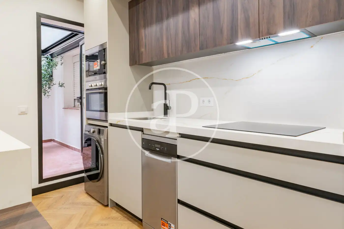 Cuina de Pis en venda en Madrid amb Aire condicionat, Calefacció i Terrassa