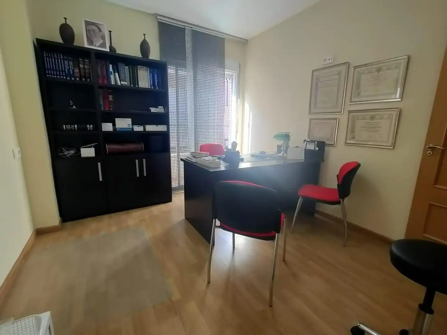Wohnung zum Verkauf in Ceutí mit Terrasse, Abstellraum und Balkon