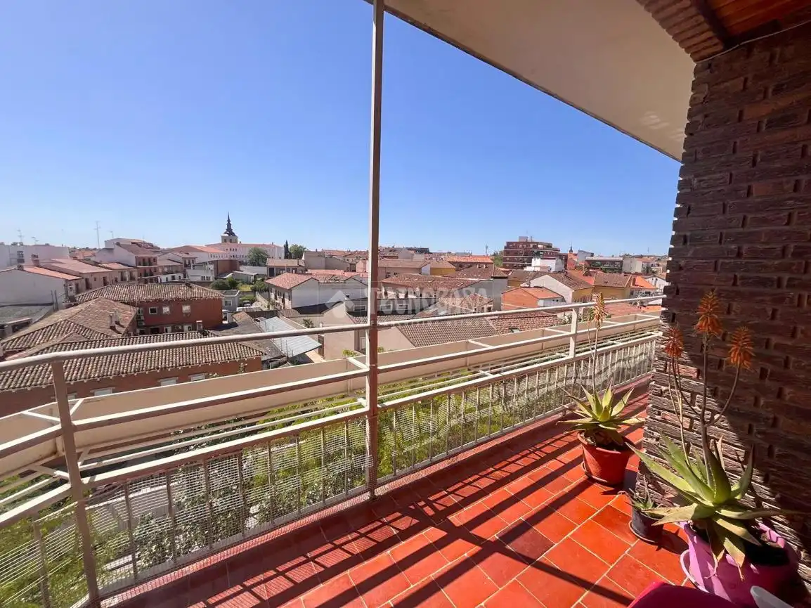 Terraza de Piso en venta en Navalcarnero con Calefacción, Parquet y Terraza
