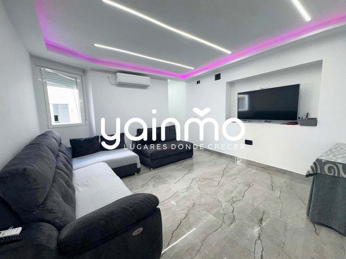 Living room of Flat for sale in  Jaén Capital  with Air Conditioner, Furnished and Oven