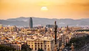 Vista exterior de Edificio en venta en Barcelona