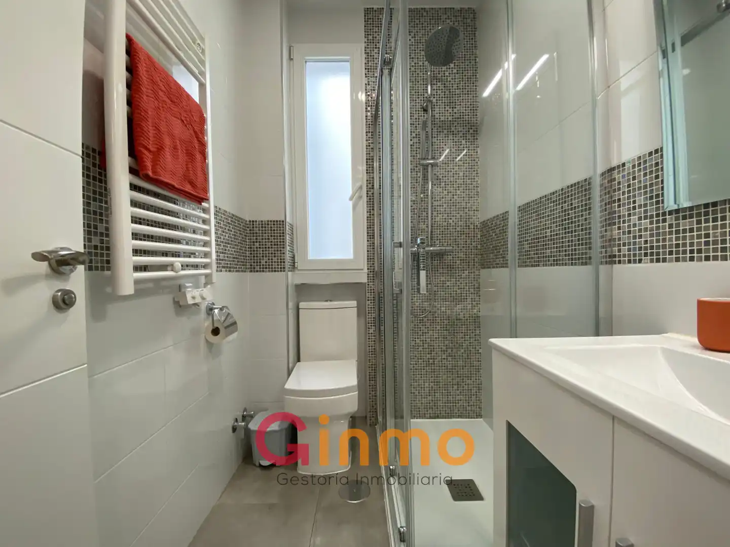 Badezimmer von Wohnung zur Miete in Madrid mit Klimaanlage, Möbliert und Ofen