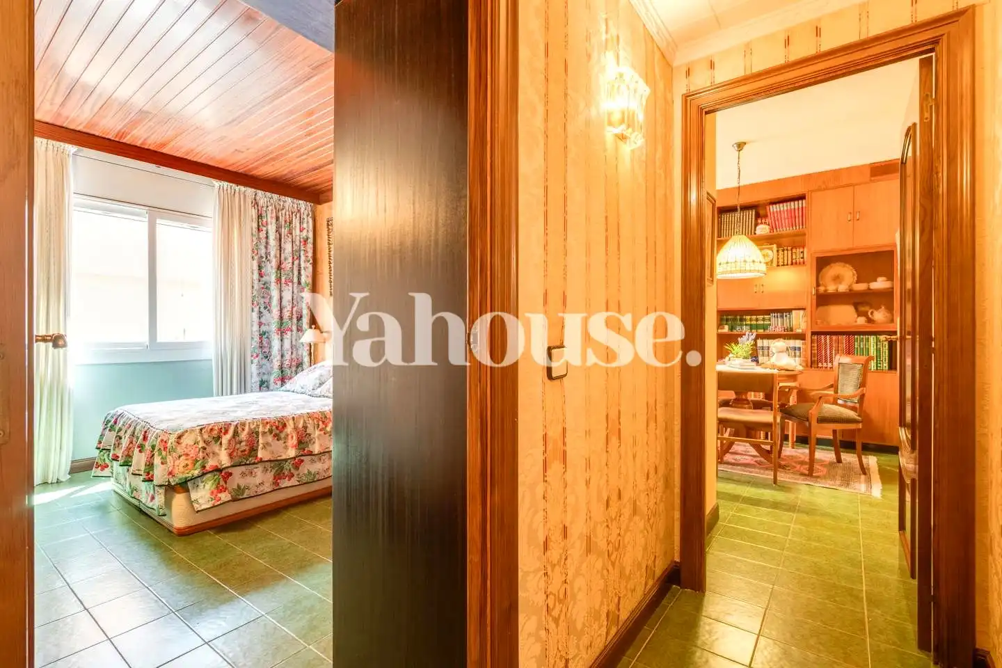Bedroom of Flat for sale in Barcelona