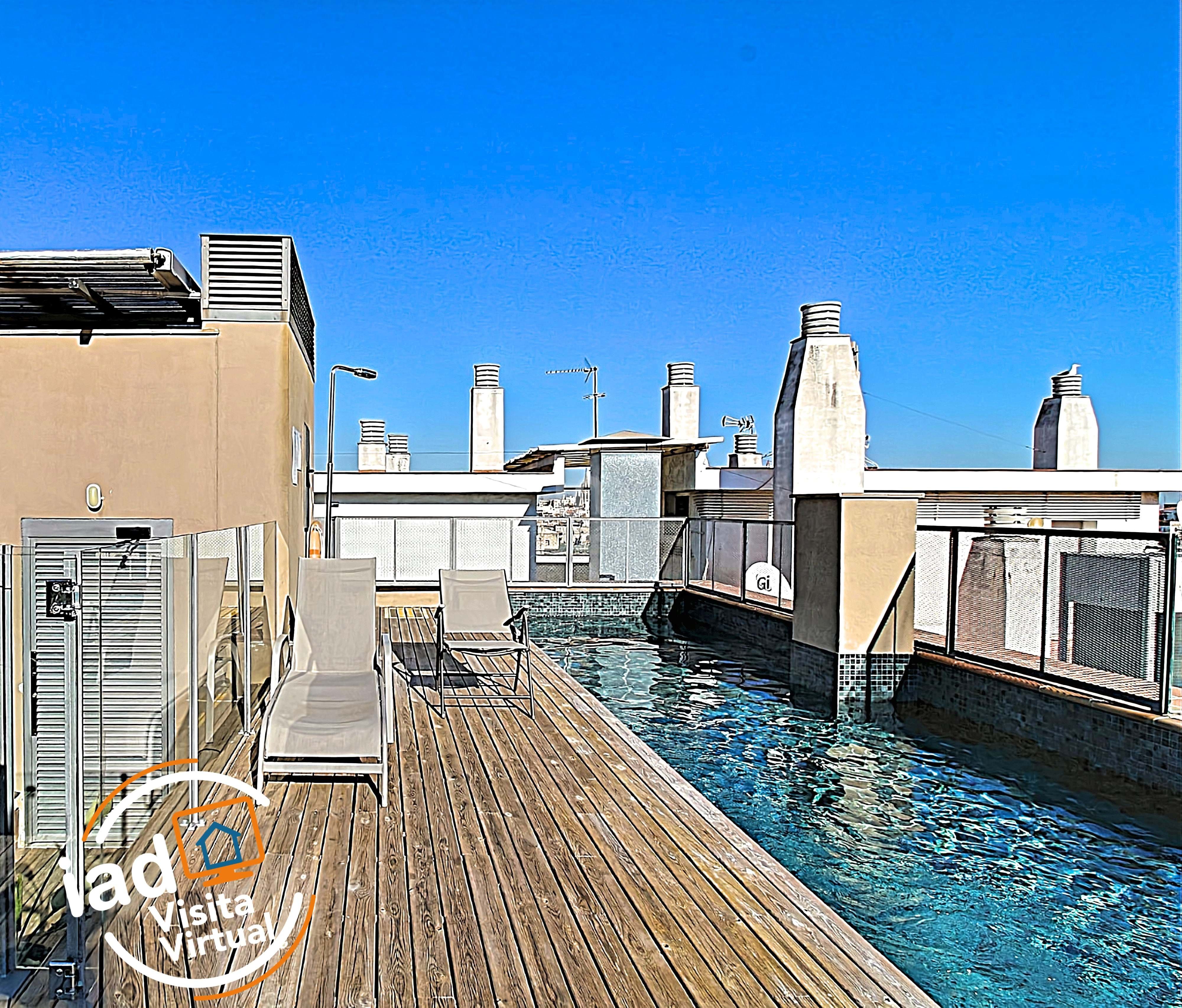 Piscina de Pis en venda en  Barcelona Capital amb Aire condicionat, Calefacció i Terrassa